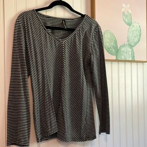 Stretchy striped blouse
